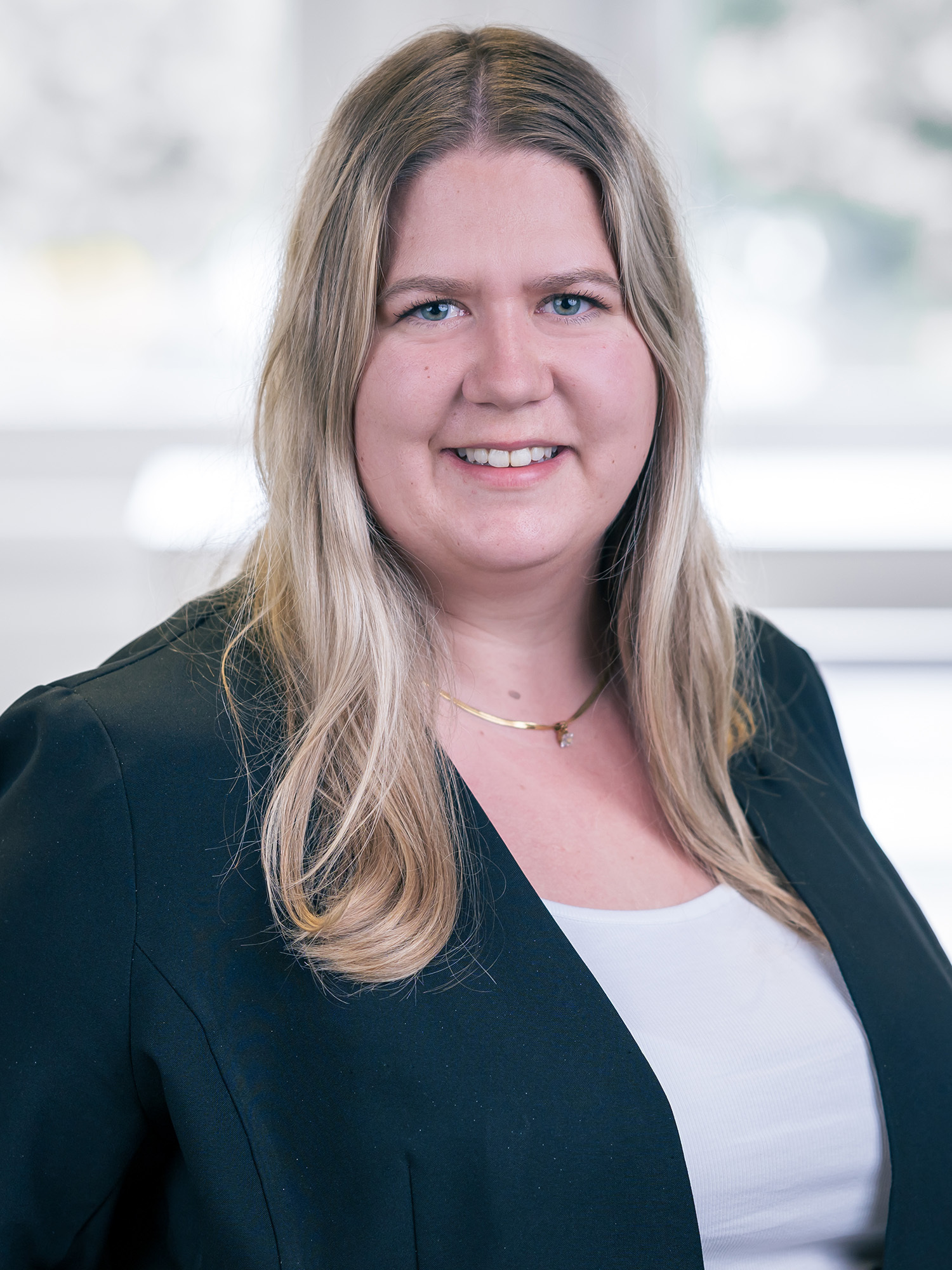 Nicole Bierhoff - SIBIR Customer service Spreitenbach