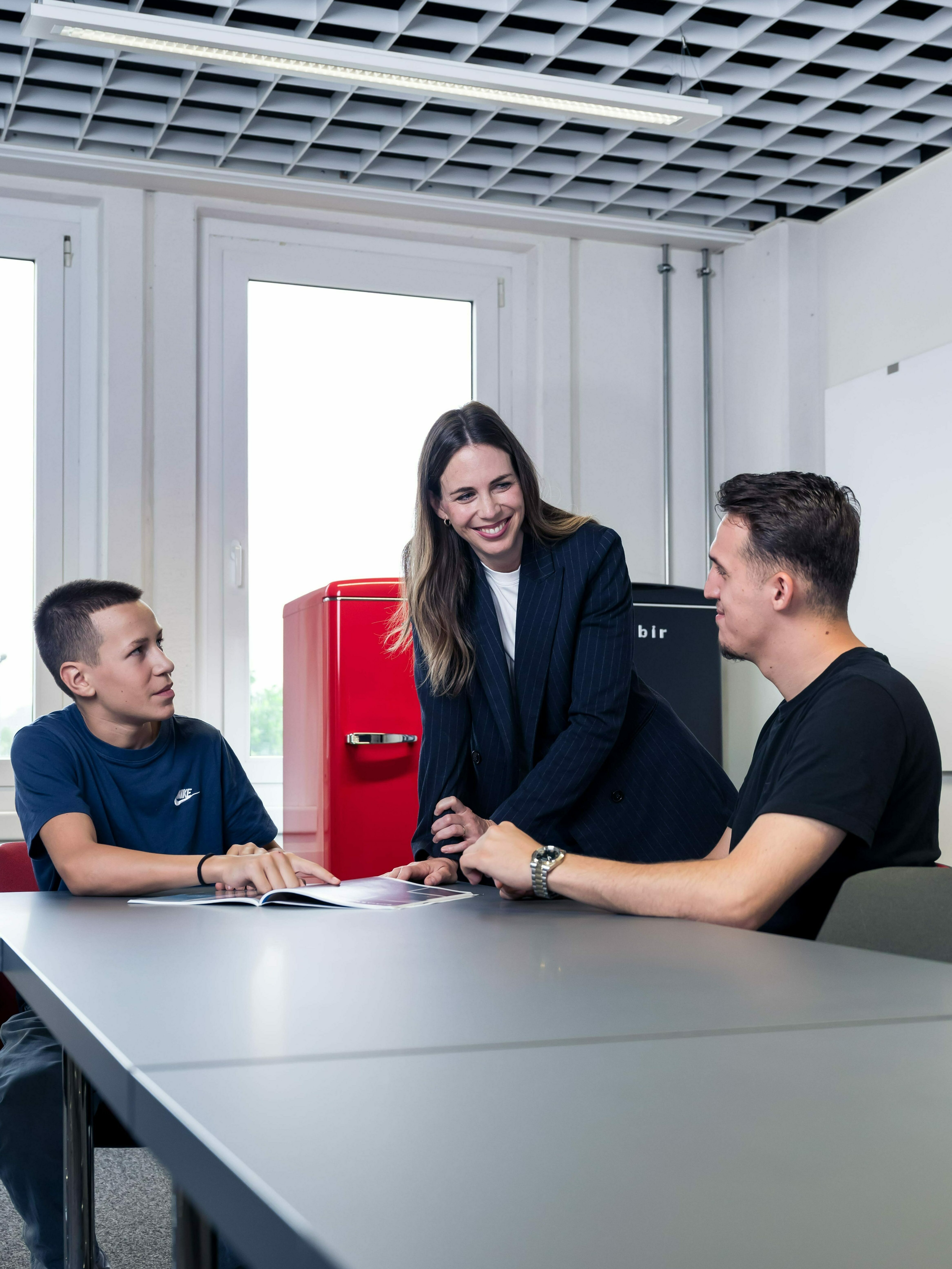 Bild Lernende mit Berufsbildnerin